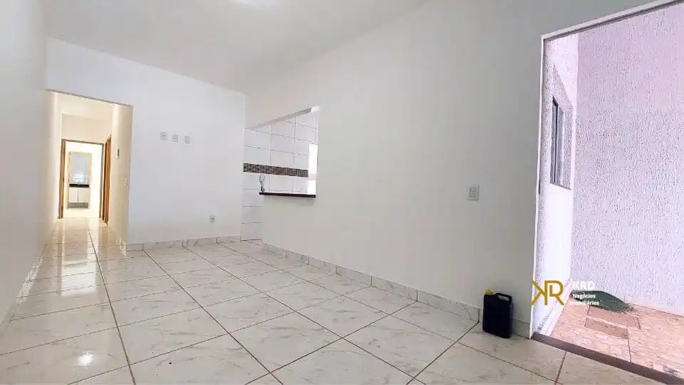 Casa à Venda no Residencial Brisa da Mata em Goiânia – 2 Quartos, Sendo 1 Suíte e Varanda com Depósito – R$ 296 mil.
